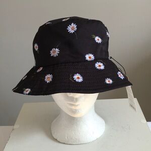 Alice + Olivia Black Hat with White Daisy Pattern